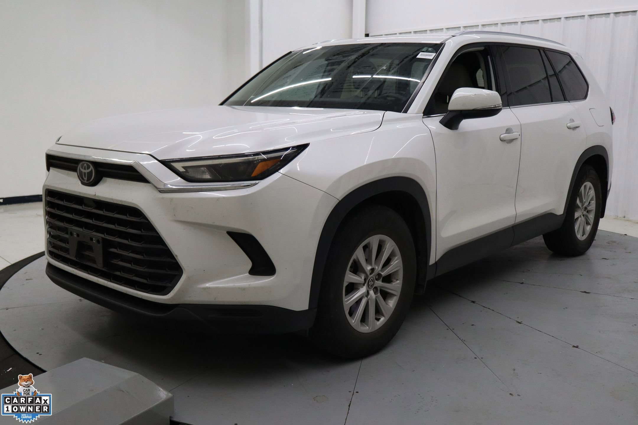 Used 2024 Toyota Grand Highlander XLE image 10