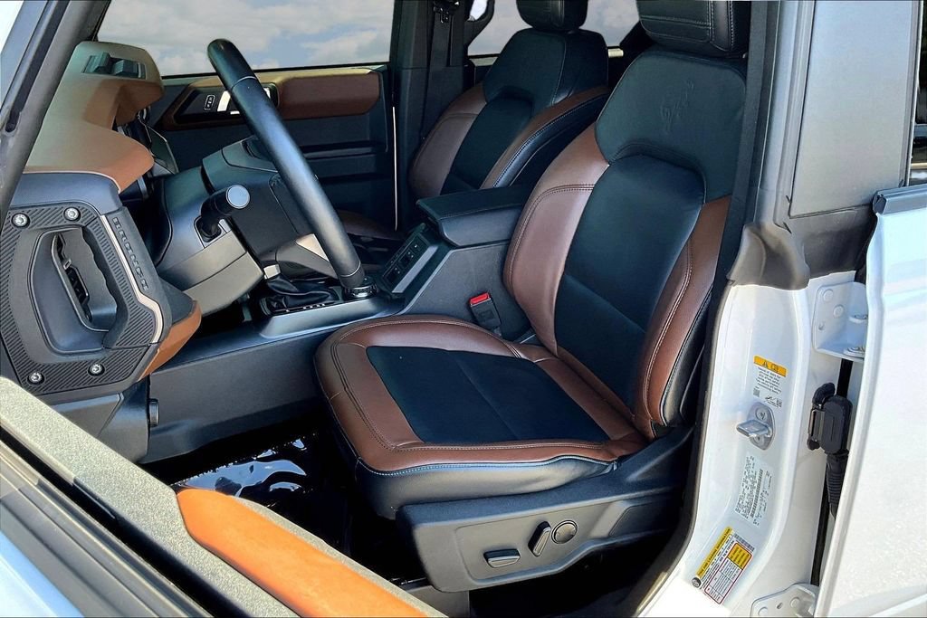 Certified 2024 Ford Bronco Outer Banks w/ Sasquatch Package AWD/4WD image 23