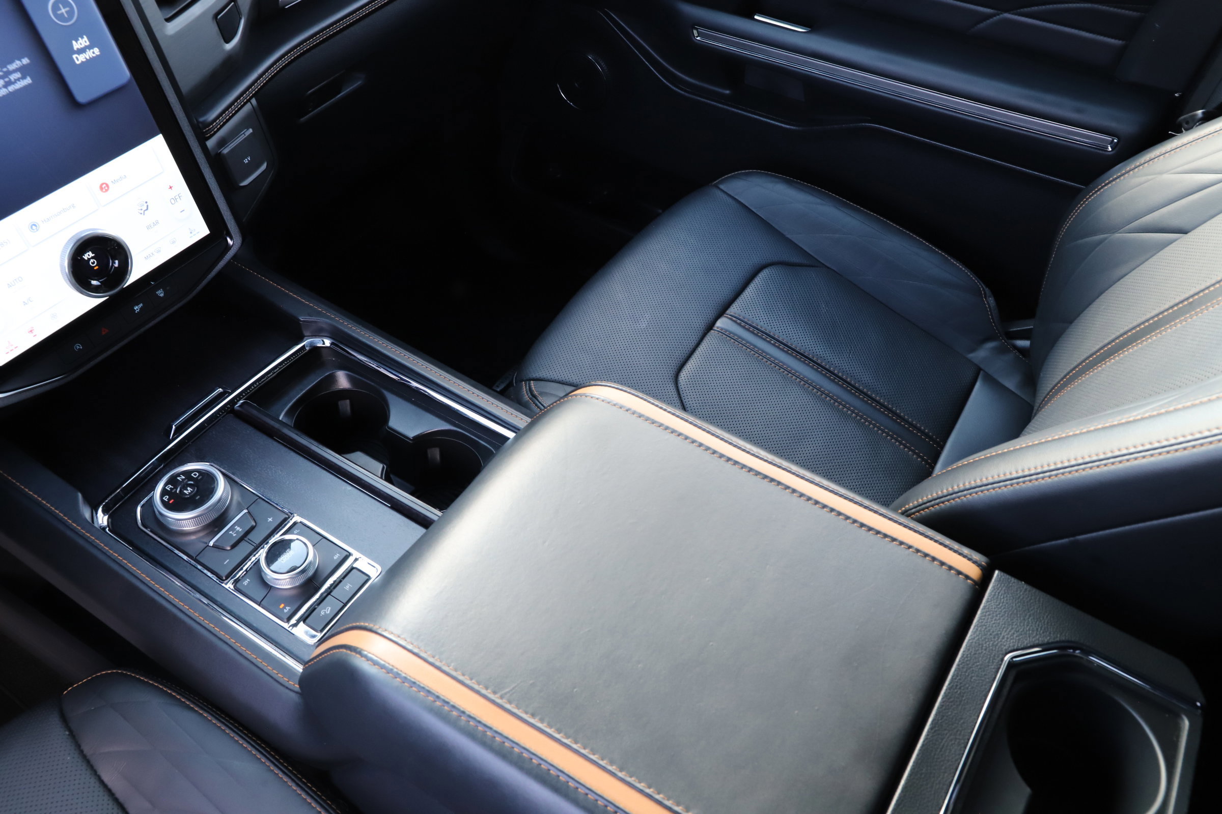 Certified 2023 Ford Expedition Platinum image 30