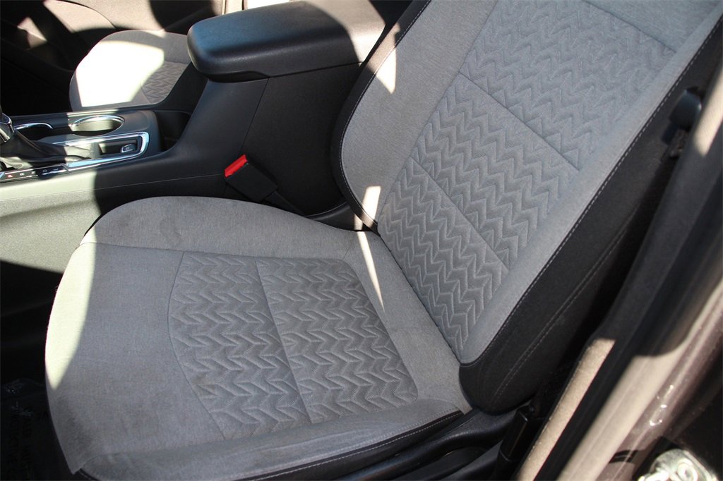 Used 2022 Chevrolet Equinox LS image 24