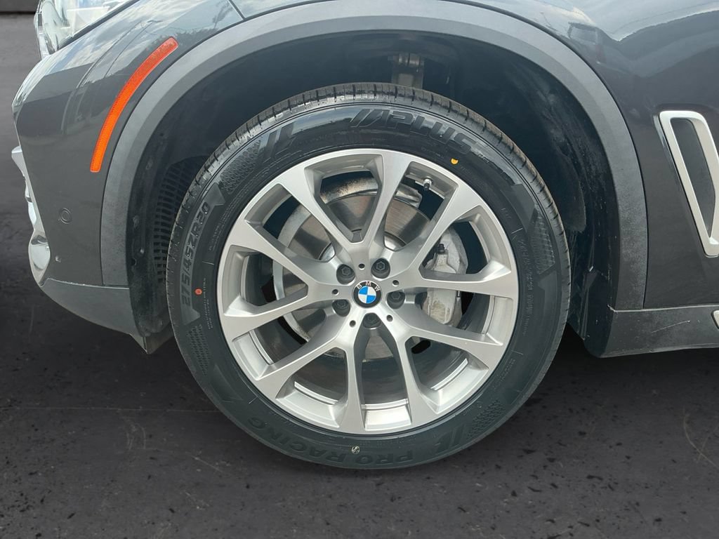 Used 2023 BMW X5 xDrive40i w/ Premium Package AWD/4WD image 13