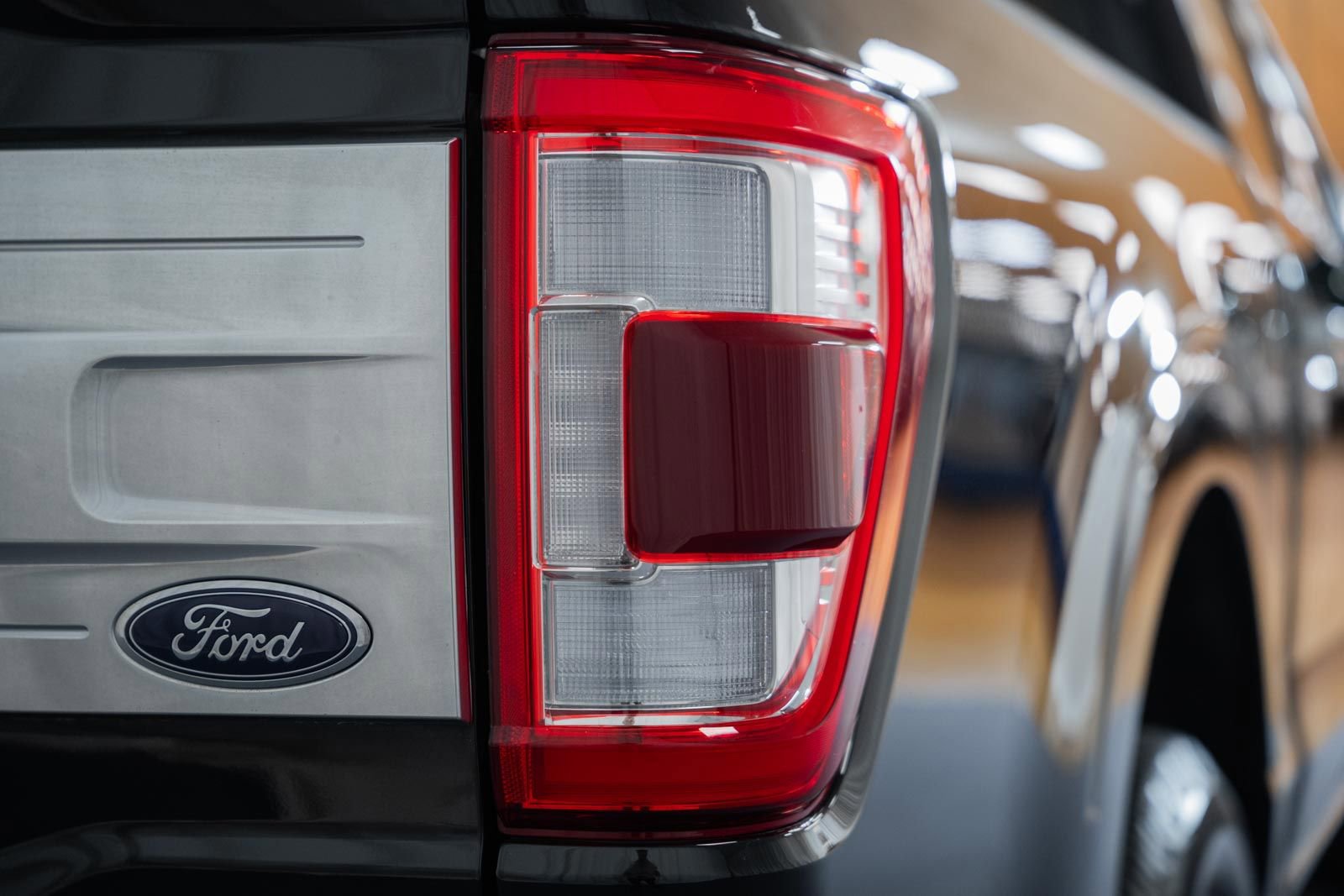 Certified 2023 Ford F150 Platinum image 18