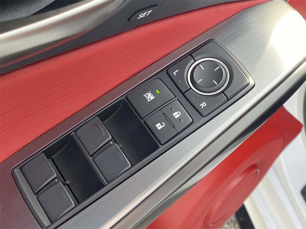 Used 2024 Lexus IS 500 image 15