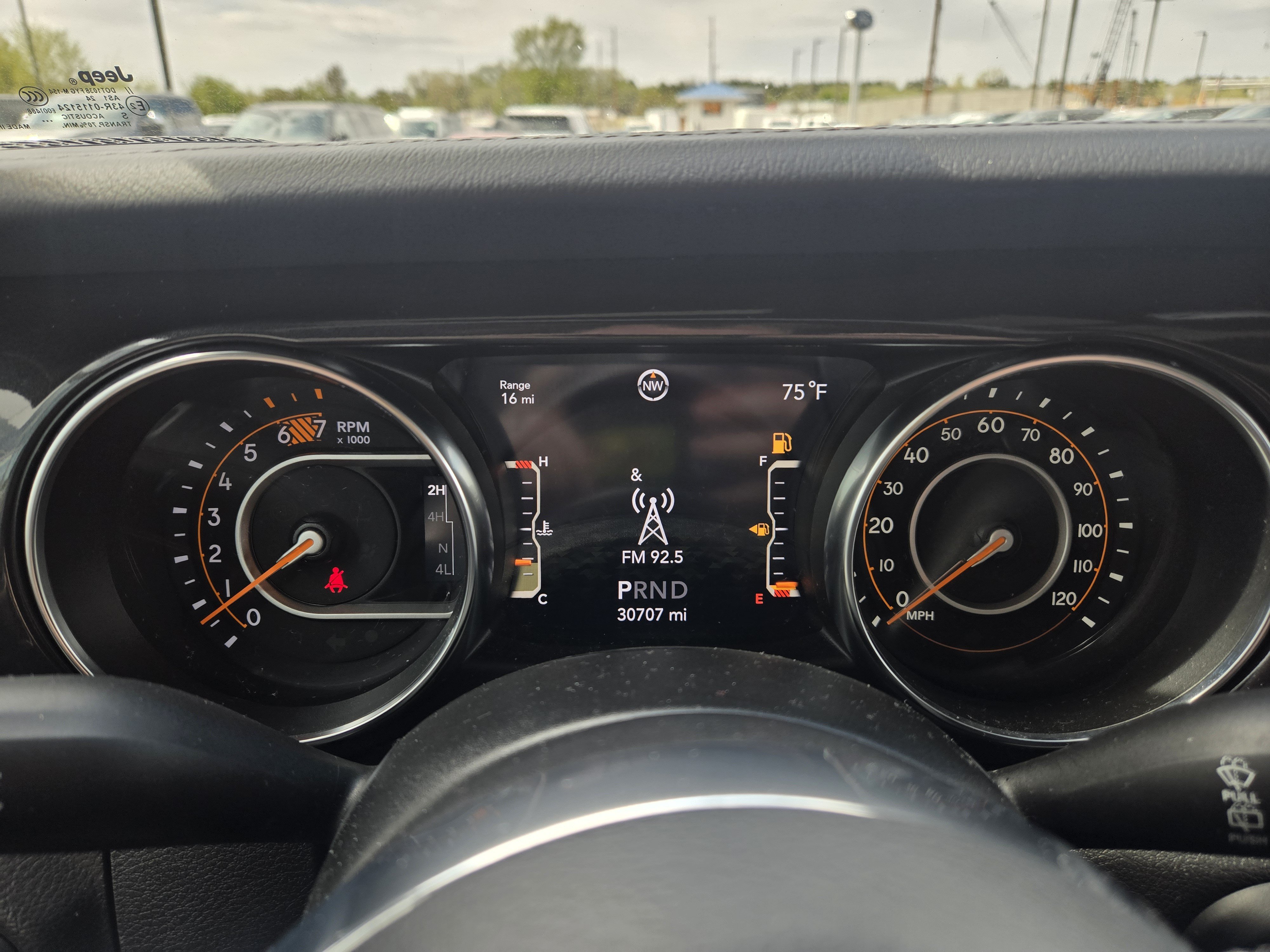 Used 2023 Jeep Wrangler Unlimited Sahara AWD/4WD image 9