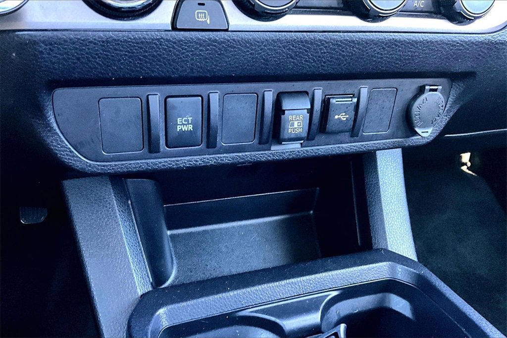 Used 2023 Toyota Tacoma SR5 image 33