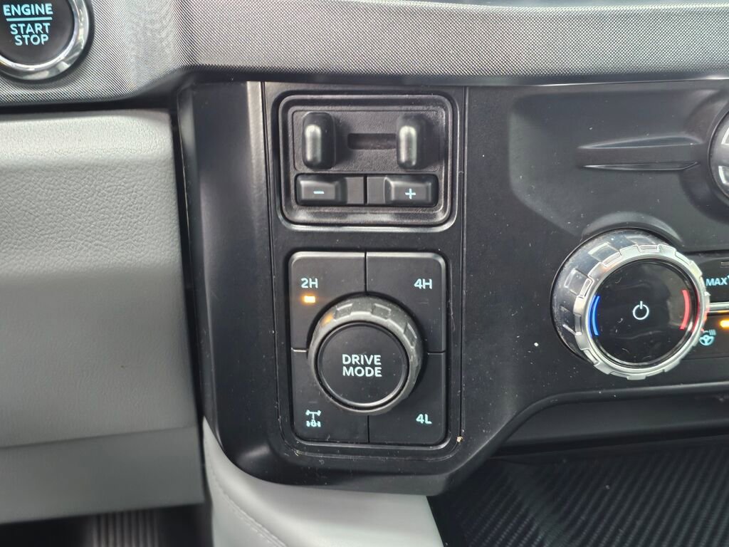 Certified 2024 Ford F350 Limited w/ FX4 Off-Road Package image 29