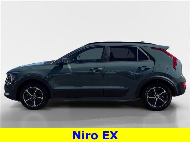 Used 2023 Kia Niro EX image 6