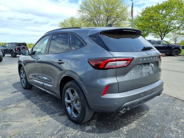Certified 2023 Ford Escape ST-Line w/ Tech Pack #1 AWD/4WD image 8