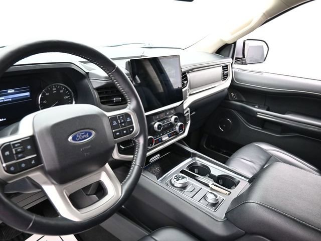 Certified 2023 Ford Expedition XLT image 25