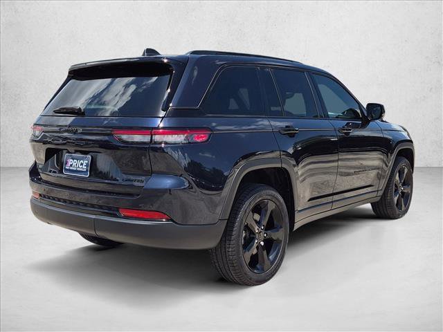 Used 2024 Jeep Grand Cherokee Limited w/ Black Appearance Package AWD/4WD image 5