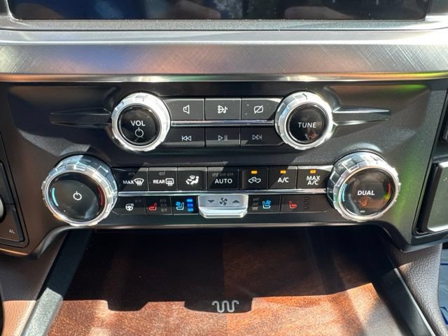 Certified 2024 Ford F250 King Ranch w/ FX4 Off-Road Package AWD/4WD image 29