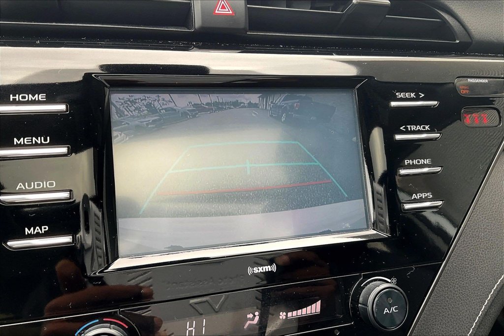 Used 2020 Toyota Camry SE FWD image 14
