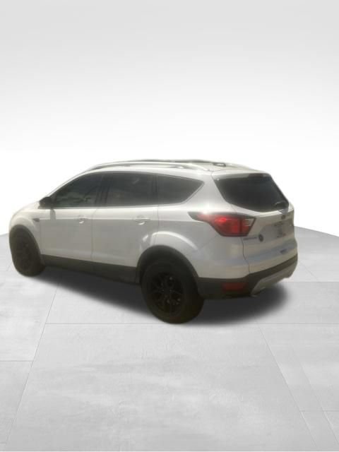 Certified 2019 Ford Escape Titanium AWD/4WD image 4