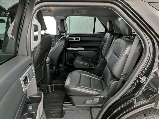Certified 2023 Ford Explorer XLT w/ Equipment Group 202A AWD/4WD image 16
