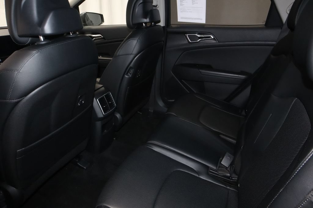 Used 2024 Kia Sportage EX AWD/4WD image 22
