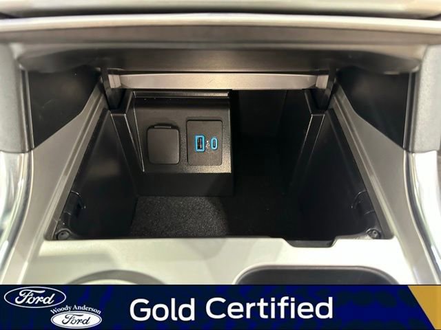 Certified 2022 Ford Explorer XLT w/ Equipment Group 202A image 18