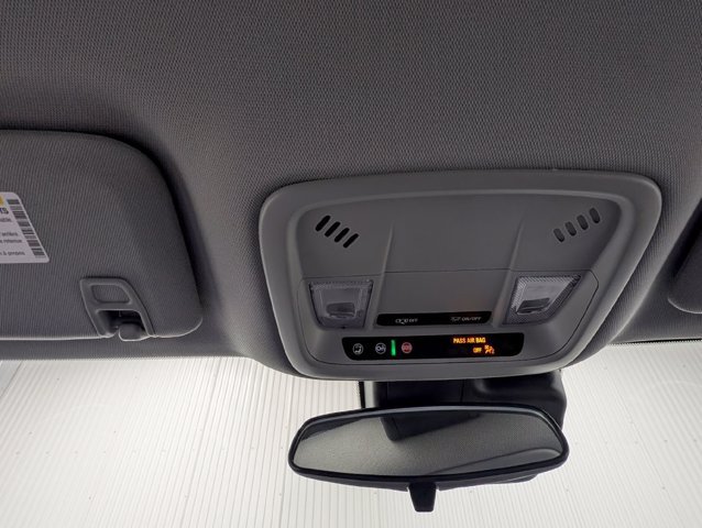 Used 2025 Chevrolet Malibu LT FWD image 7