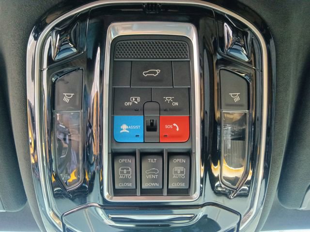 Used 2022 Jeep Grand Wagoneer Series III w/ Rear Seat Video Group 1 AWD/4WD image 26