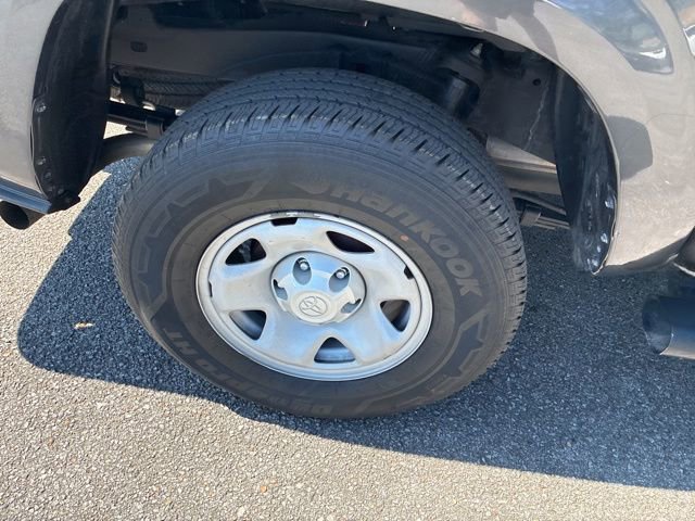 Used 2022 Toyota Tacoma SR AWD/4WD image 14