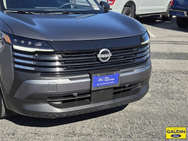 Used 2025 Nissan Kicks S FWD image 2