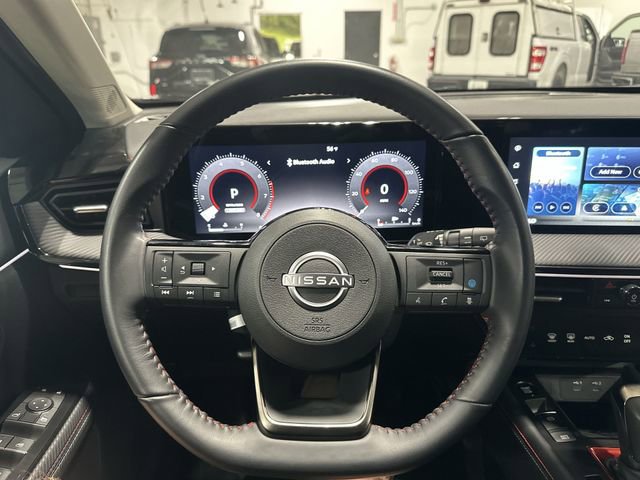 Used 2025 Nissan Kicks SR AWD/4WD image 15