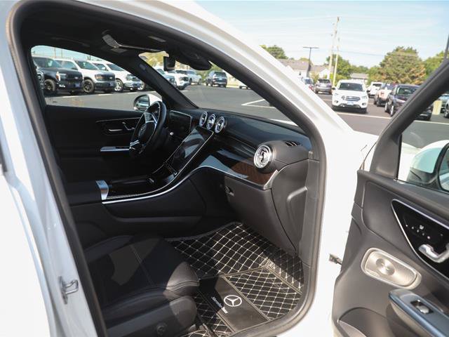 Used 2023 Mercedes-Benz GLC 300 4MATIC image 30
