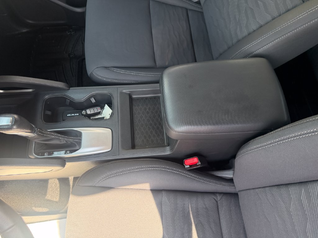 Used 2022 Nissan Frontier SV AWD/4WD image 16