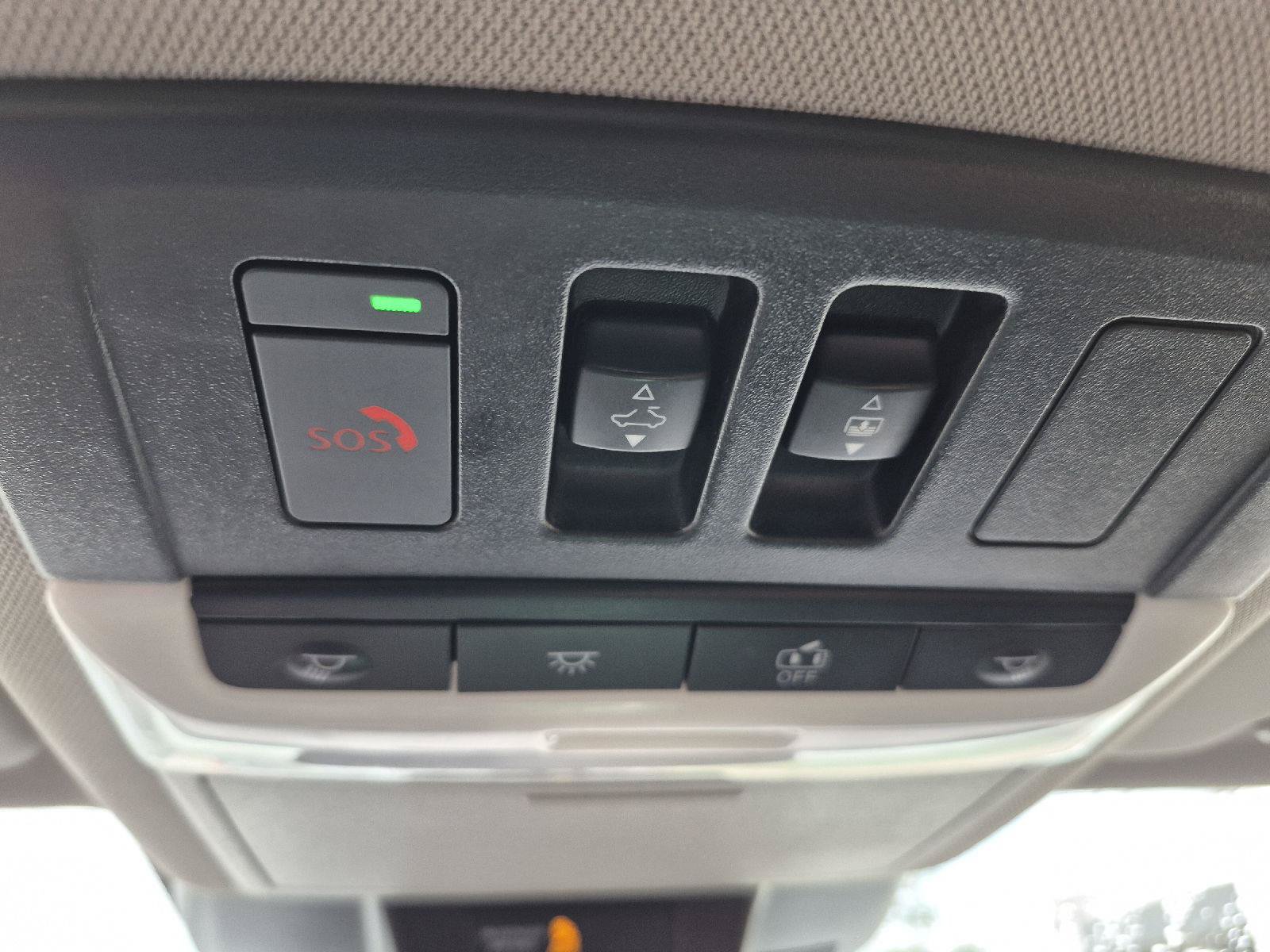 Used 2024 Nissan Rogue Platinum FWD image 5