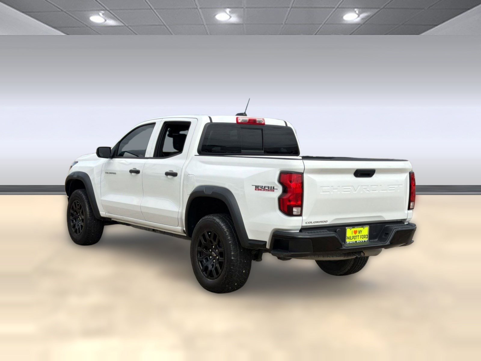 Used 2024 Chevrolet Colorado Trail Boss AWD/4WD image 3