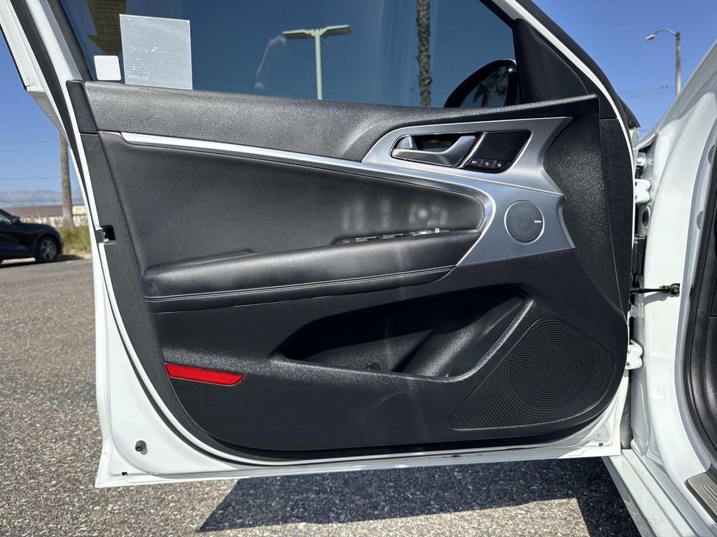 Used 2022 Genesis G70 2.0T w/ Prestige Package image 19