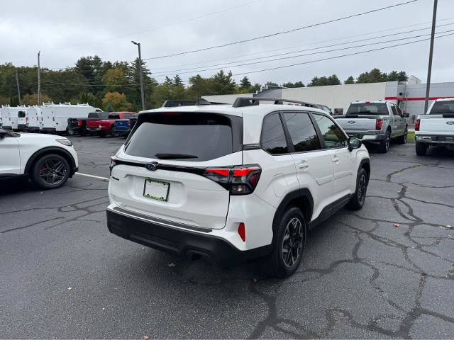Used 2025 Subaru Forester Premium AWD/4WD image 6