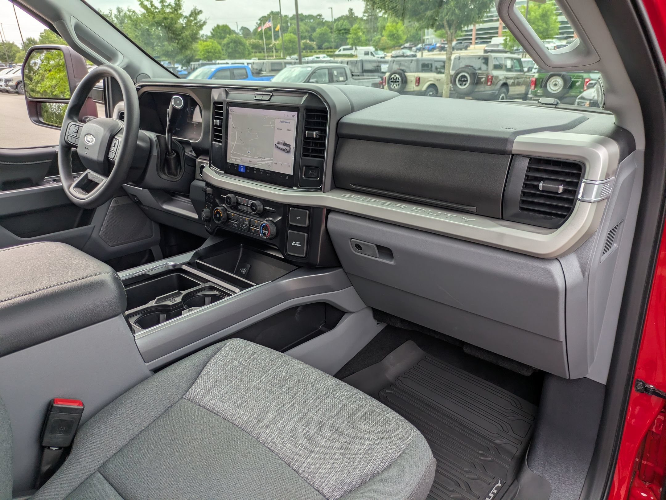 Certified 2025 Ford F250 XLT w/ Black Appearance Package AWD/4WD image 43