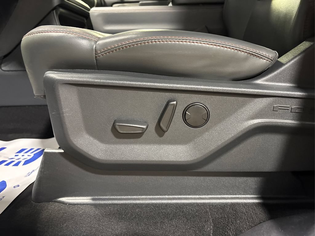 Certified 2025 Ford Expedition Active AWD/4WD image 30