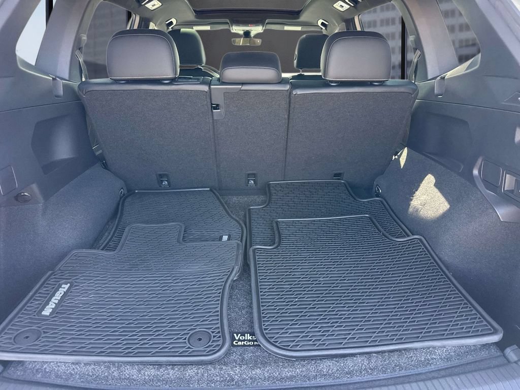 Used 2022 Volkswagen Tiguan SEL R-Line AWD/4WD image 13