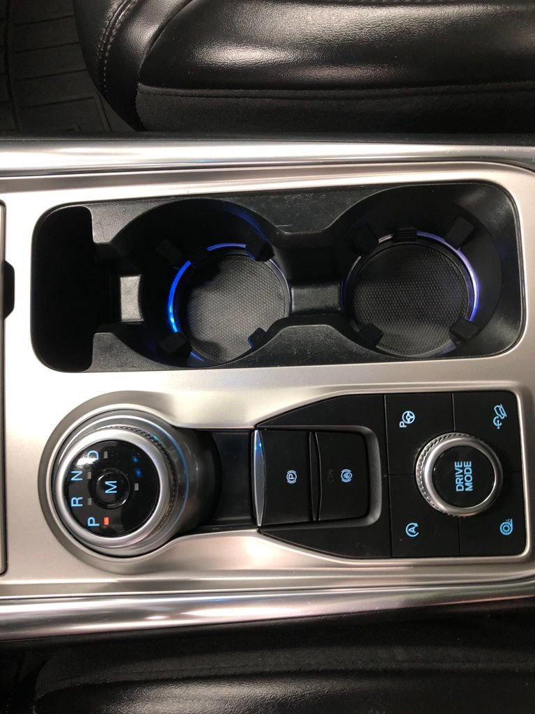 Certified 2020 Ford Explorer Platinum w/ Premium Technology Package image 16