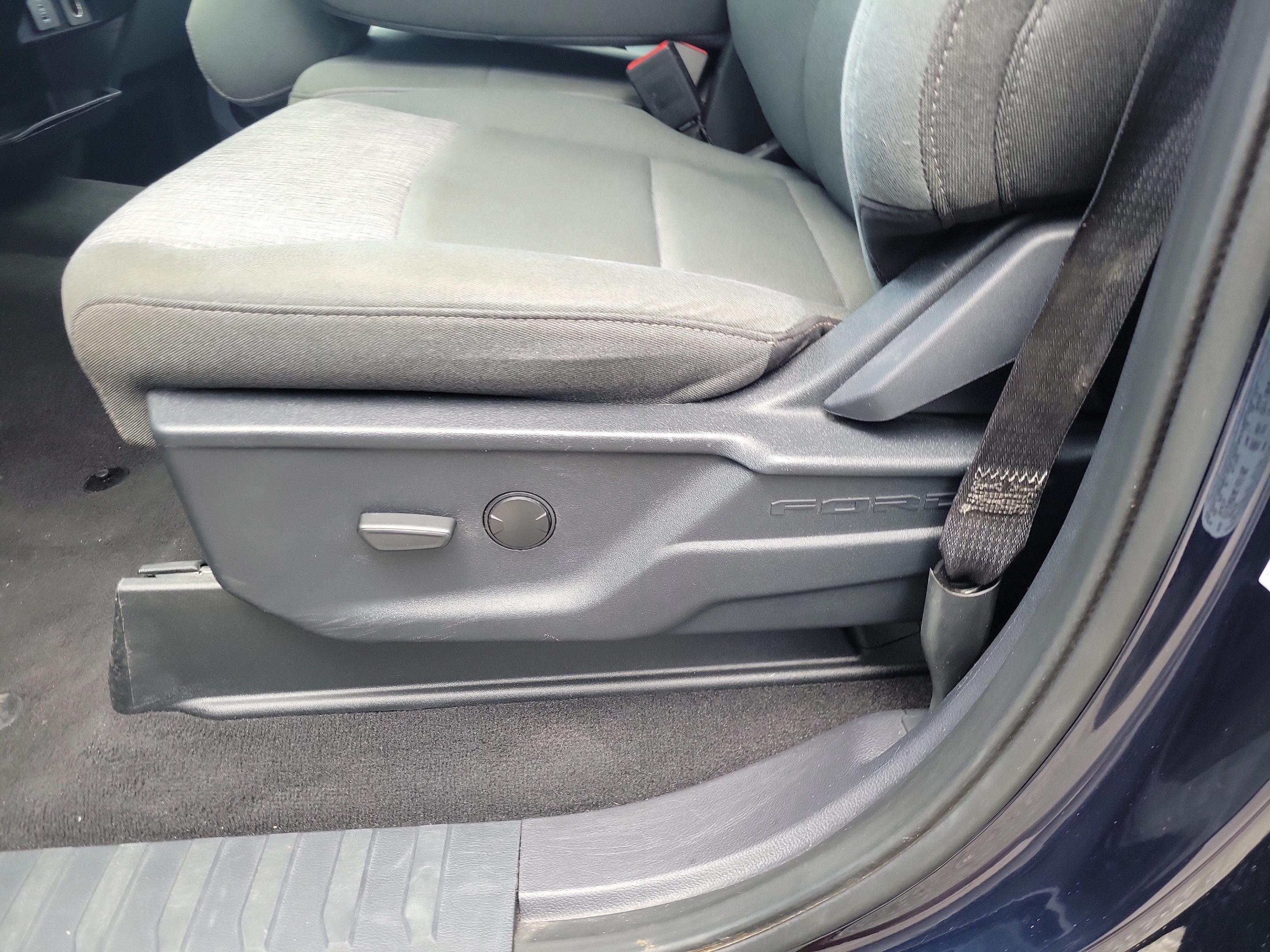 Certified 2025 Ford F250 XLT AWD/4WD image 18