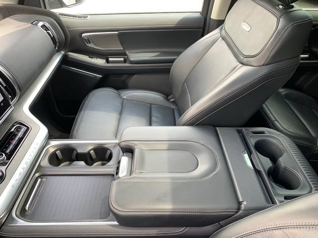 Certified 2025 Ford Expedition Platinum AWD/4WD image 34