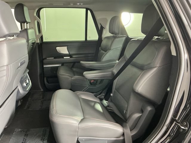 Certified 2025 Ford Expedition Active AWD/4WD image 30