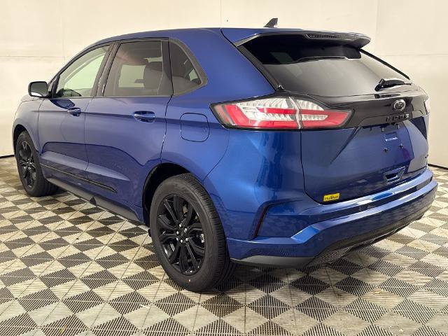 Certified 2024 Ford Edge SE w/ Black Appearance Package AWD/4WD image 4
