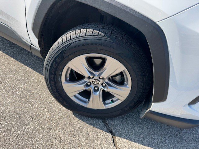 Used 2023 Toyota RAV4 XLE image 33