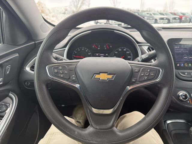 Used 2023 Chevrolet Malibu LT image 33
