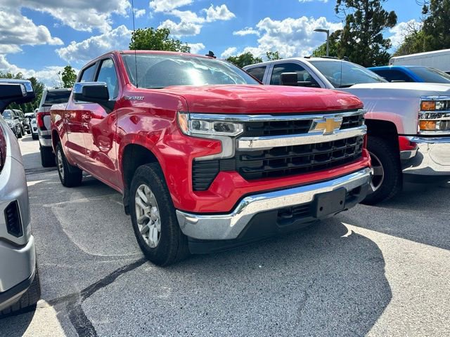 Used 2023 Chevrolet Silverado 1500 LT AWD/4WD image 3
