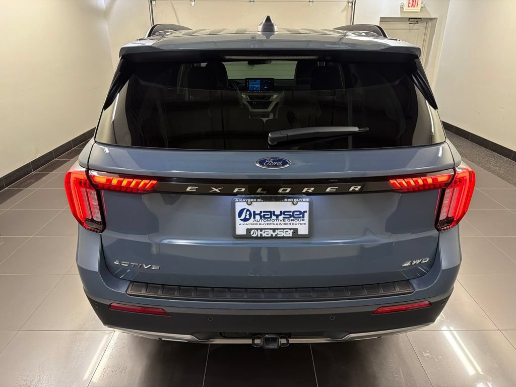 Certified 2025 Ford Explorer Active w/ Active Comfort Package AWD/4WD image 5