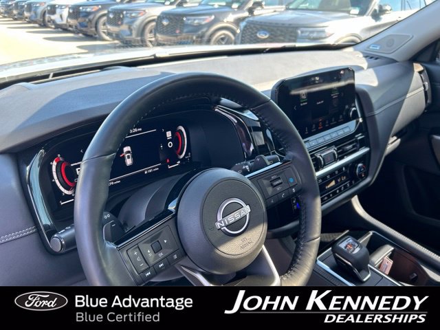 Used 2022 Nissan Pathfinder Platinum w/ Cargo Package AWD/4WD image 19
