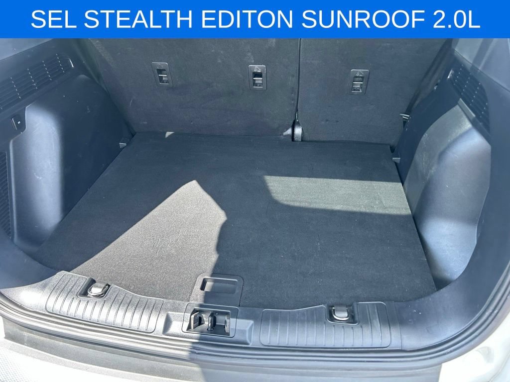 Certified 2022 Ford Escape SEL w/ SEL Stealth AWD Package image 9
