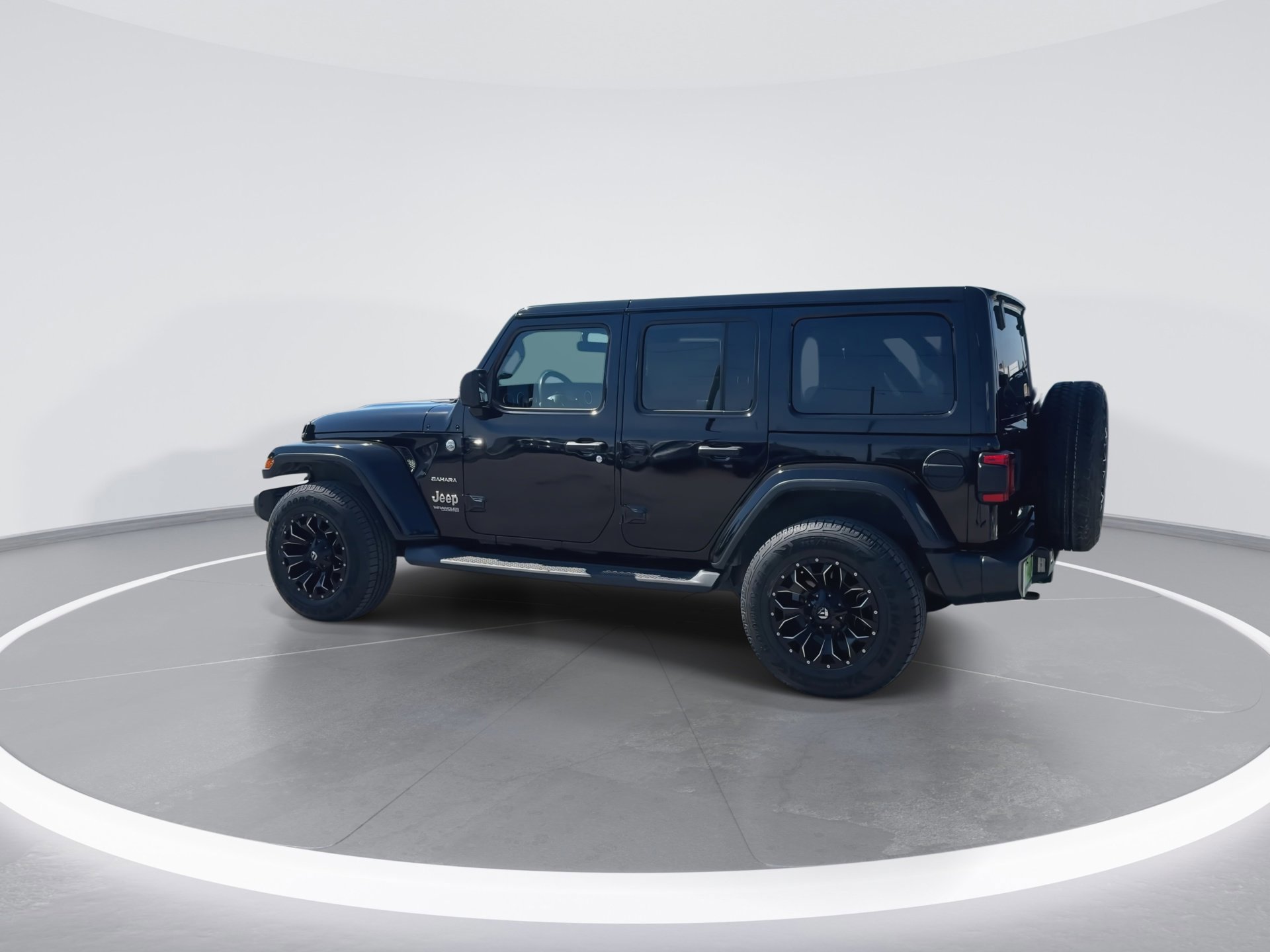 Used 2019 Jeep Wrangler Unlimited Sahara image 7