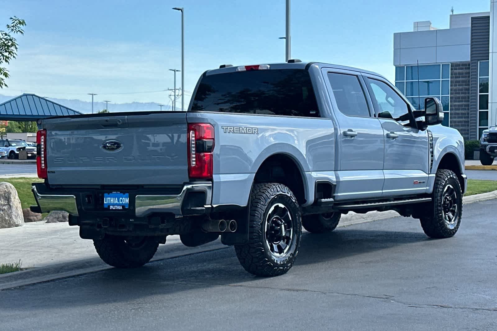 Certified 2025 Ford F350 Lariat w/ Tremor Off-Road Package AWD/4WD video 2