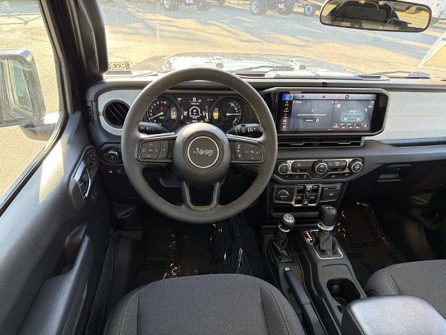 Used 2024 Jeep Wrangler Unlimited image 11