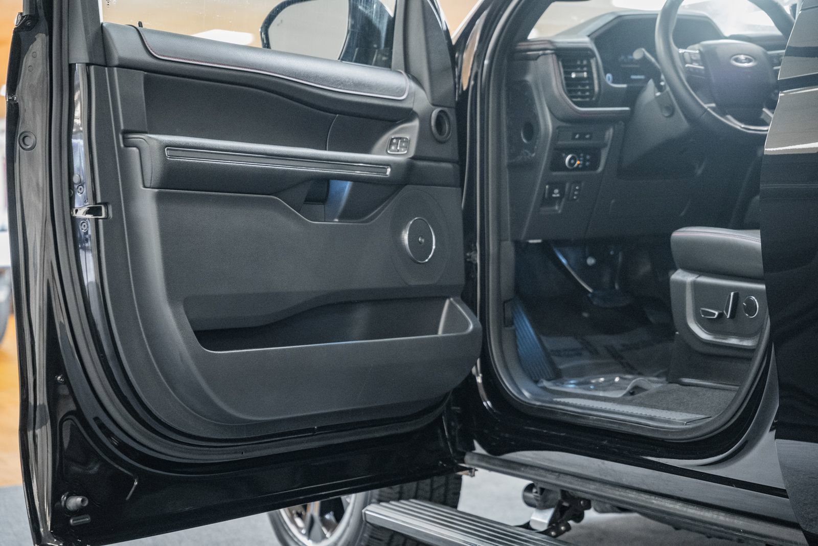 Certified 2024 Ford Expedition Max Limited image 53