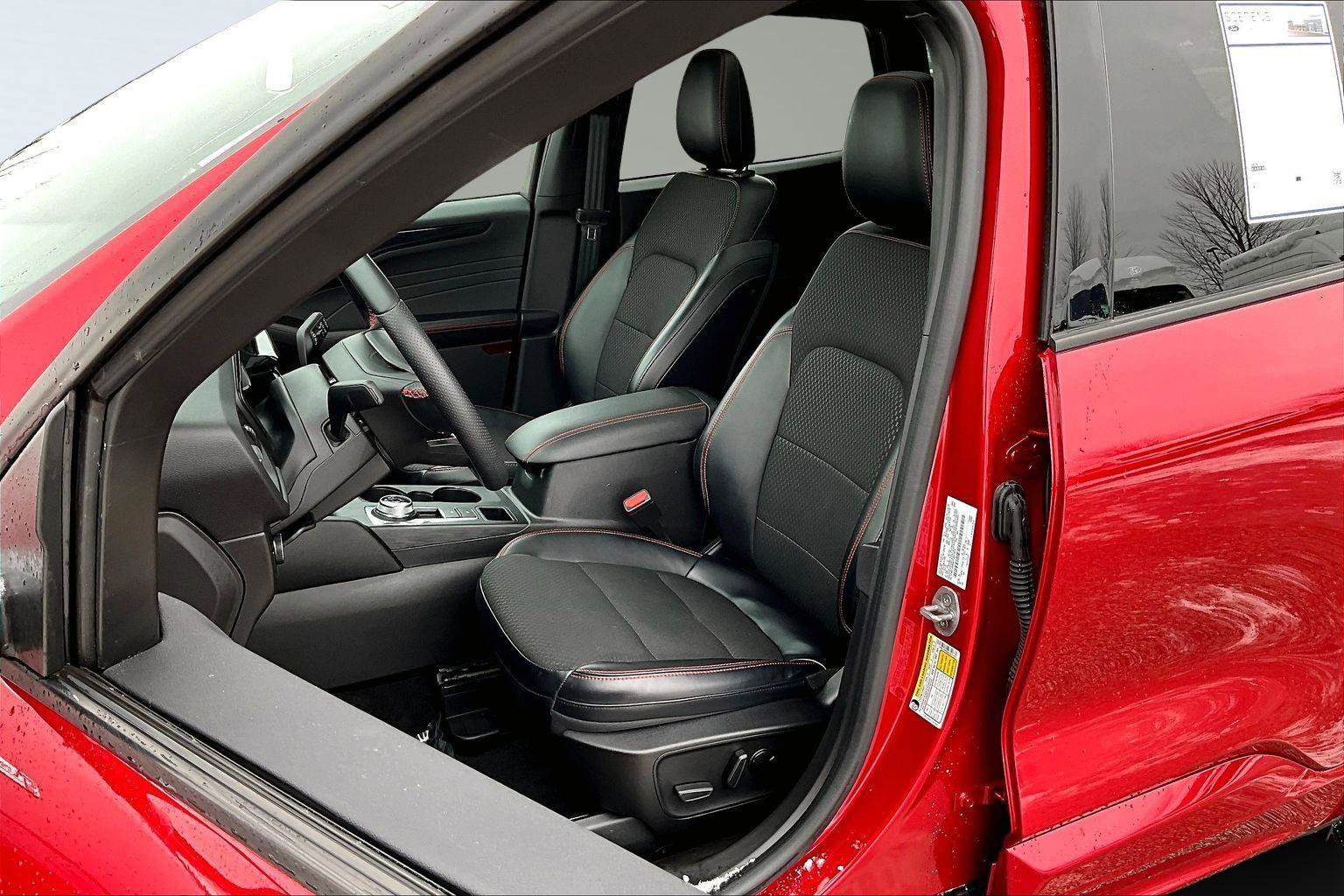 Certified 2023 Ford Escape ST-Line w/ Tech Pack #1 image 14